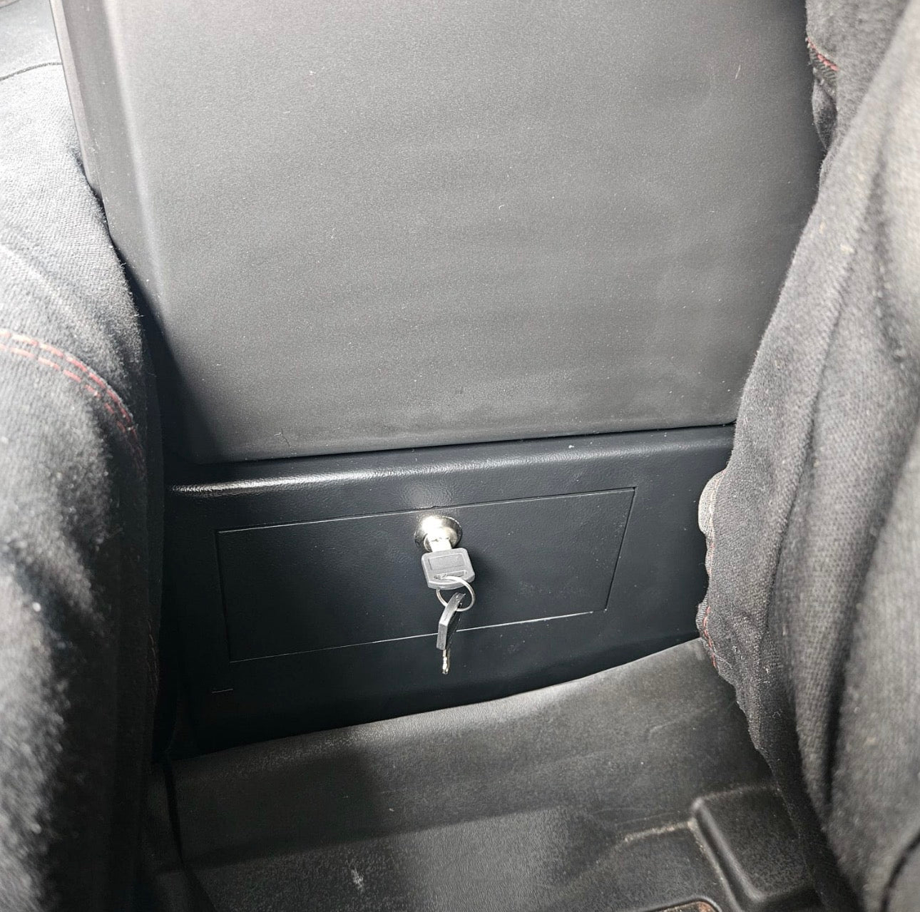 D.A.G | HILUX / FORTUNER GD6 10L Console Fridge Bracket