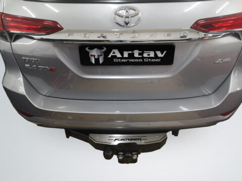 Toyota Fortuner GD6 Step Towbar R 750,00