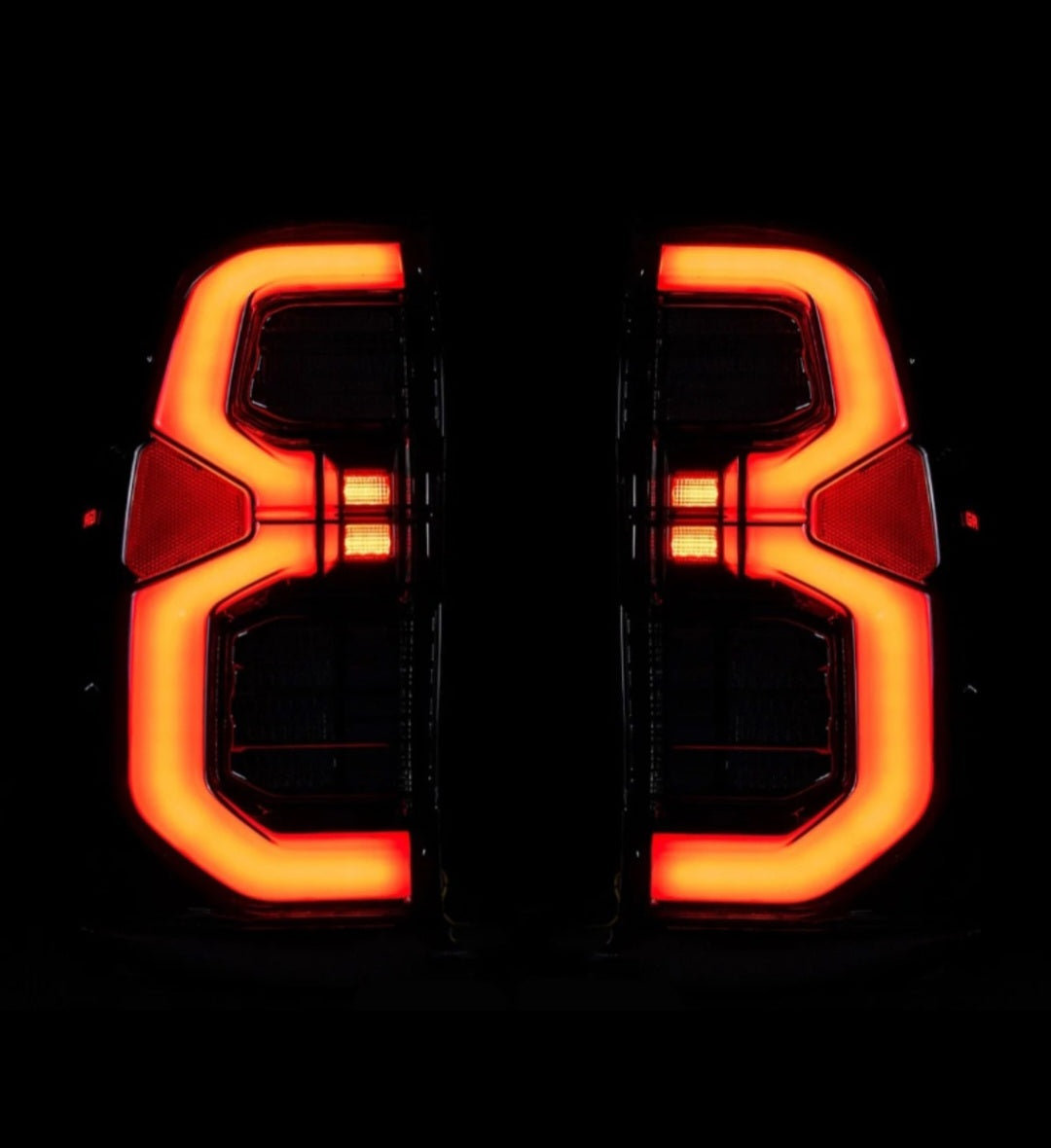 HILUX LED TAIL LIGHTS (WELCOME START)