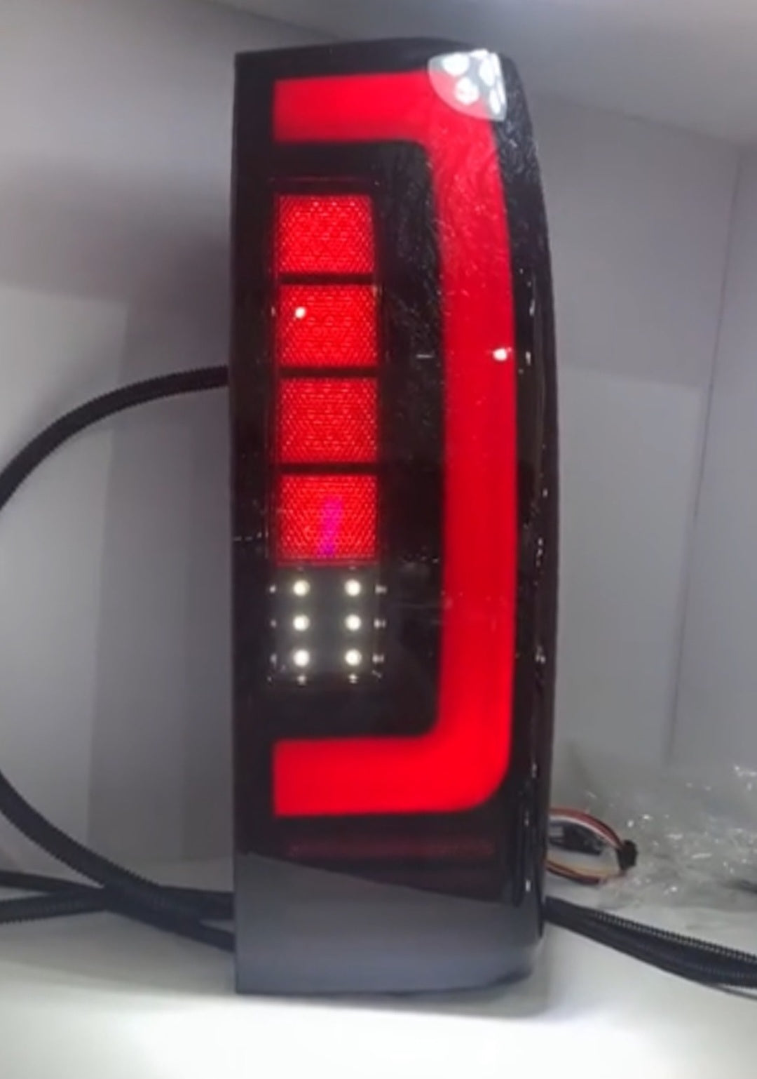 D MAX 2012+ TAIL LIGHTS