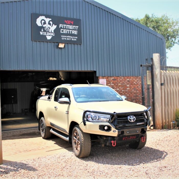 Dakar Hunter Front, Colour - Toyota Hilux Dakar