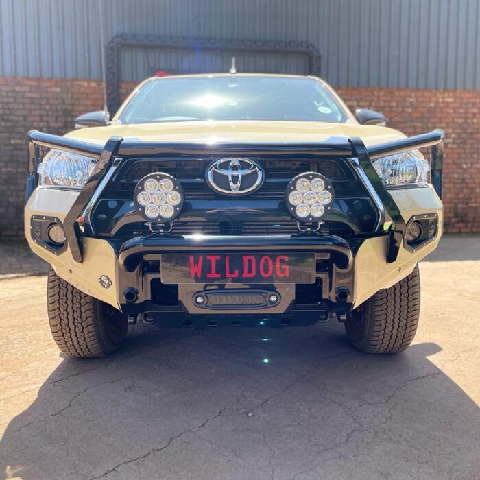 Raider (2021+) Hunter Front, Round Nudge, Spotlight Brackets, Colour - Toyota Hilux Raider 2021+