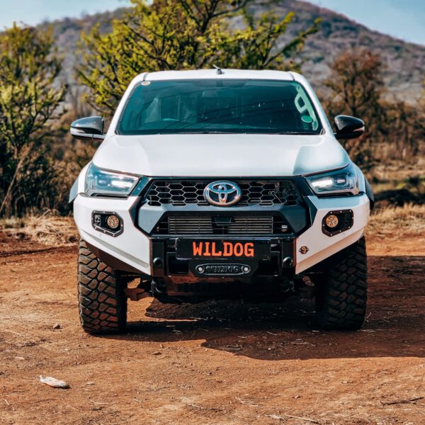 Raider 2024 K9 Front, Round Nudge, Spotlight Brackets, Colour - Toyota Hilux New Raider 2024+