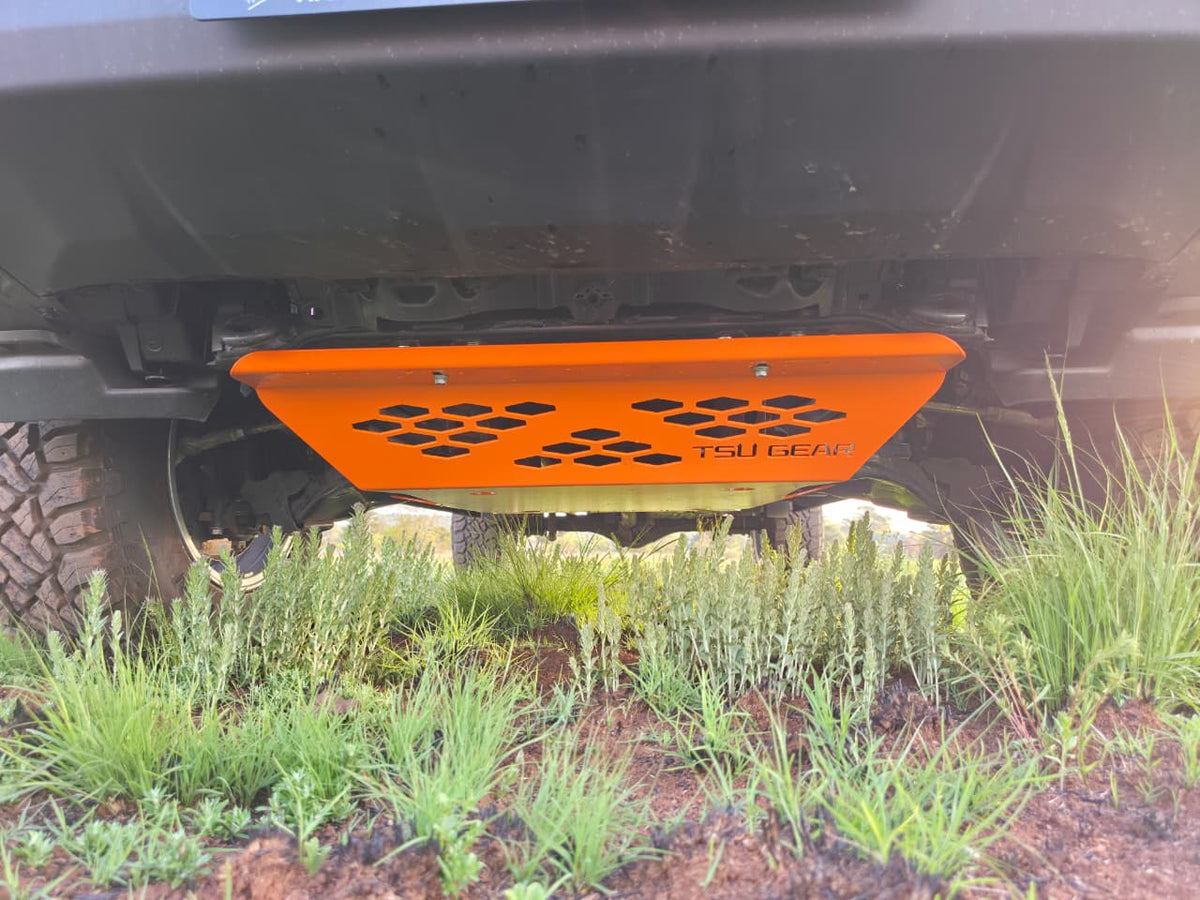 TSU Gear Toyota Hilux Travo 2-Piece Bash Plate - view 2
