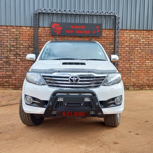 Toyota Fortuner (2011-2015) Bulldog nudge