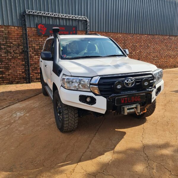 LC200 (2016+) Facelift Front, Round Nudge, Spotlight Brackets, Colour - Toyota Lc200