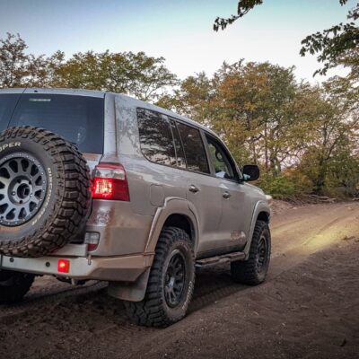 Towbar & Sparewheel Carrier Unit (200 Series)