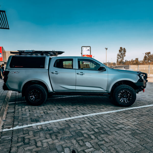 Isuzu Gen 7 Warrior Rocksliders - Wildog Isuzu 4x4 accessory