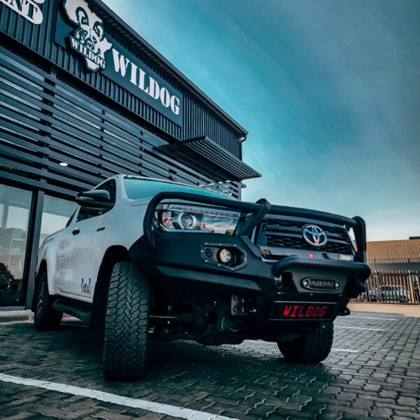 Dakar Hunter Front, Round Nudge, Spotlight Brackets, Black - Toyota Hilux Dakar