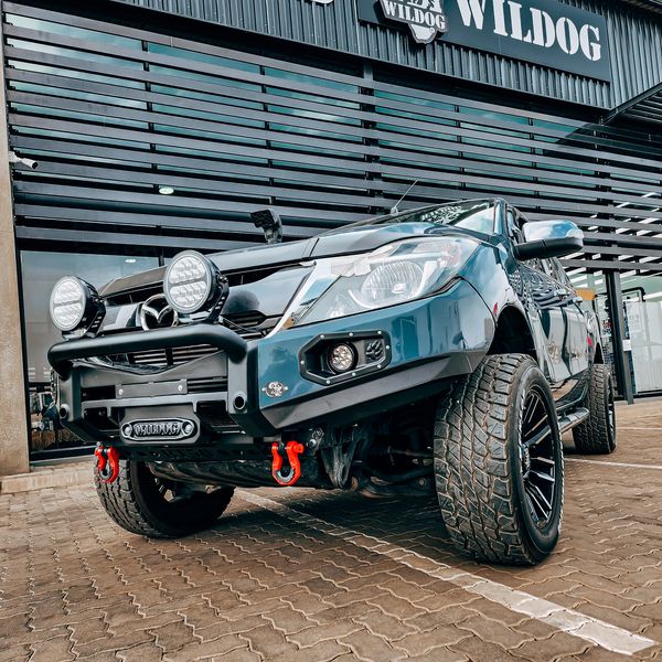 Mazda BT-50 Front Replacement Bumper, Round Nudge, Spotlight Brackets, Black - Wildog Mazda BT-50 accessory