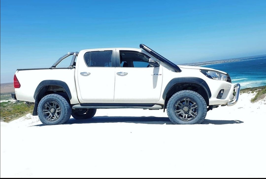 Toyota Hilux D4D and GD6 Stainless Steel Snorkel – view 5