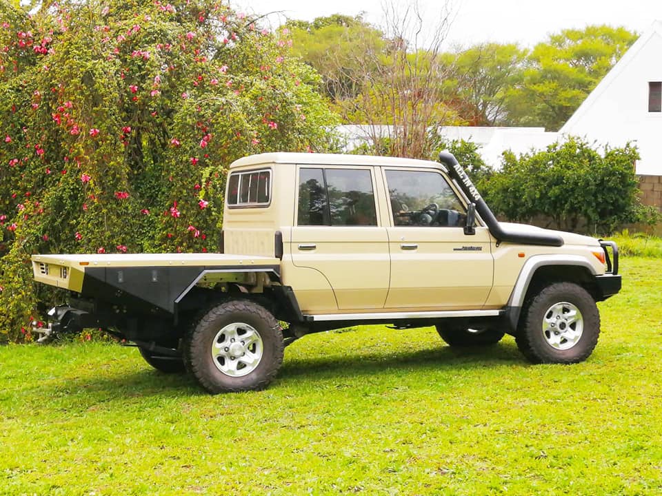 Toyota Land Cruiser 79 Stainless Steel Snorkel – view 5