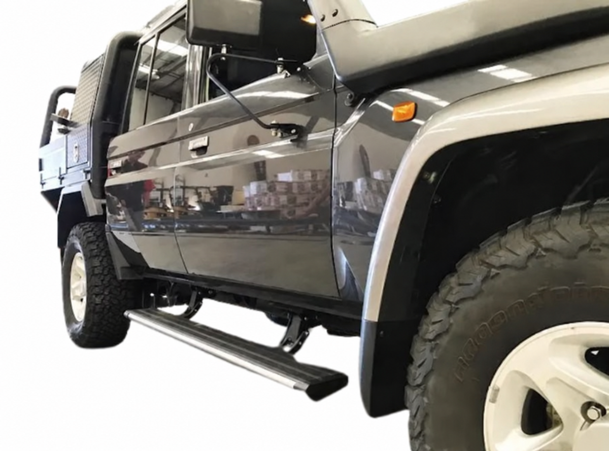 Toyota Land Cruiser 79 Series Electric Side Steps – Single Cab