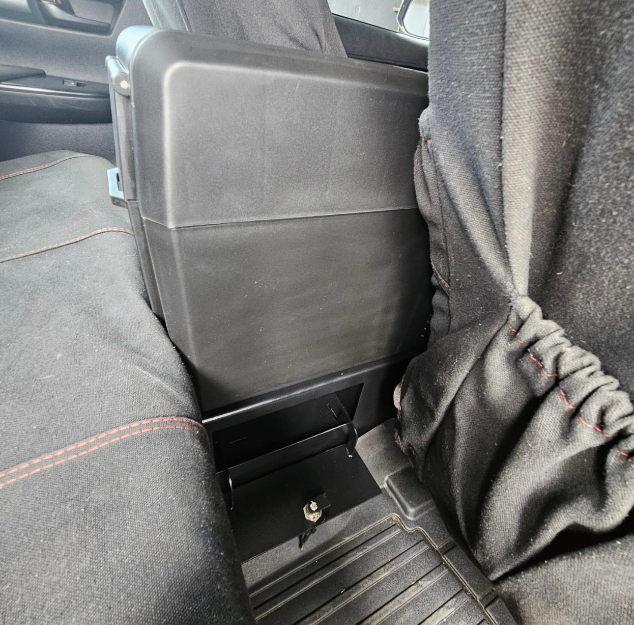 D.A.G | HILUX / FORTUNER GD6 10L Console Fridge Bracket