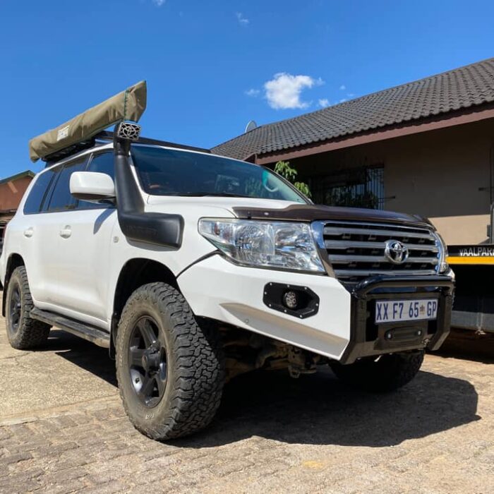 LC200 Pre-Facelift Front, Round Nudge, Spotlight Brackets, Colour - Toyota Lc200