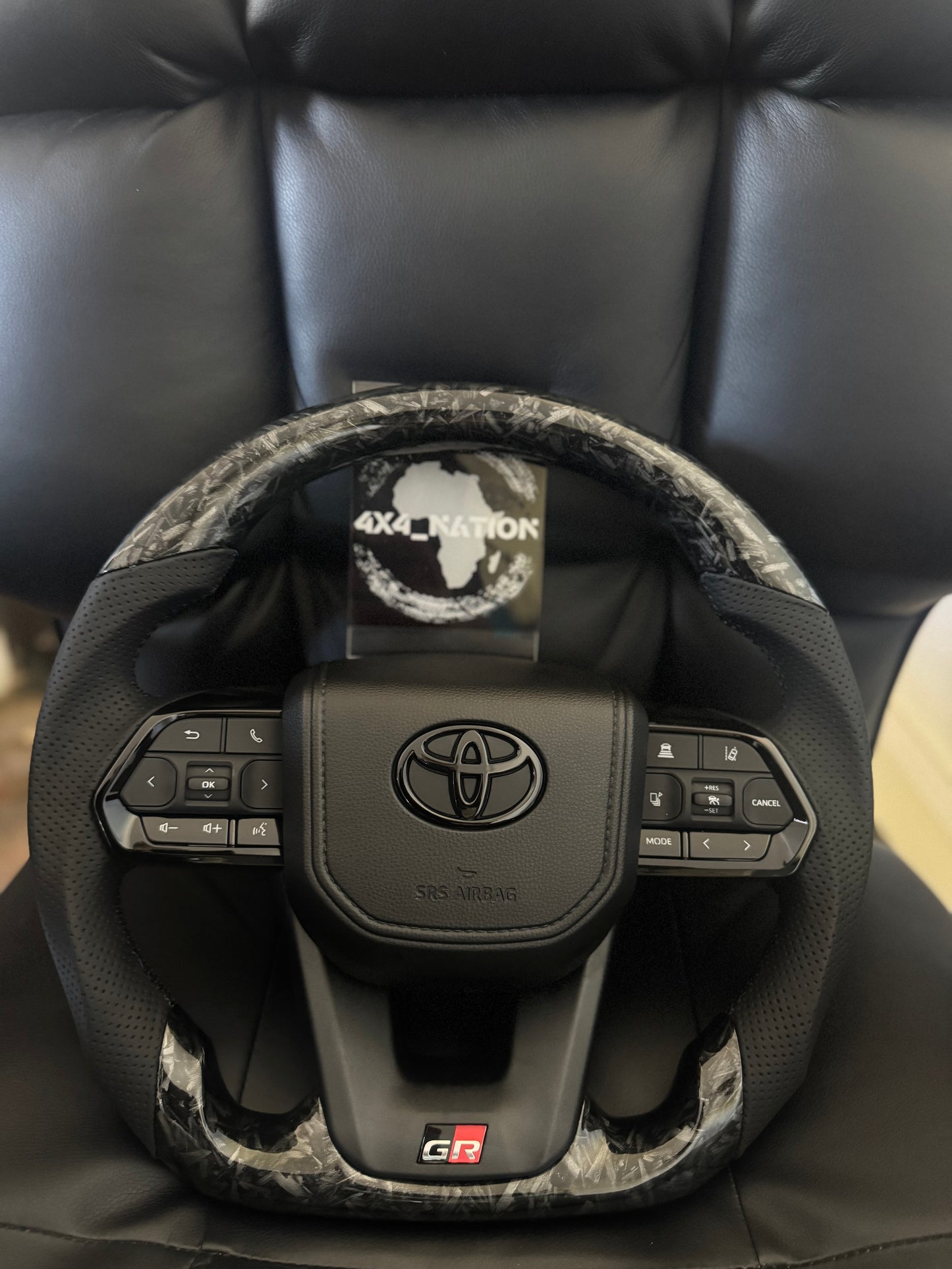 LC 300 GR STEERING WHEEL (FORGED CARBON)