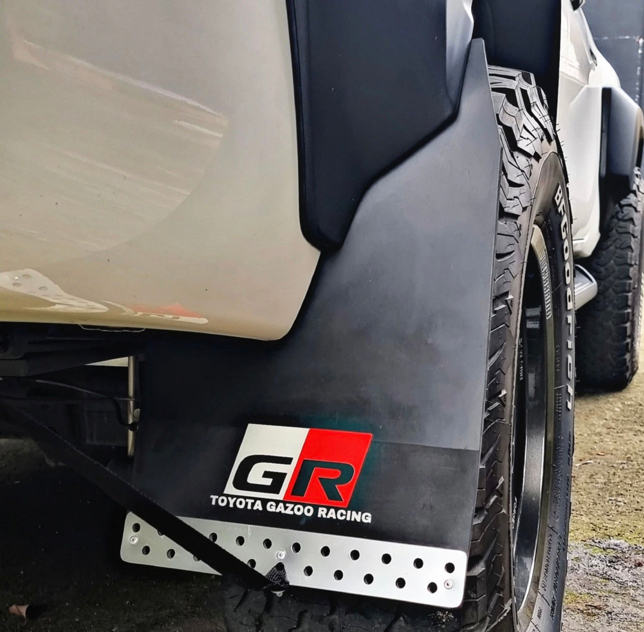 Hilux/Fortuner GR Mudflaps