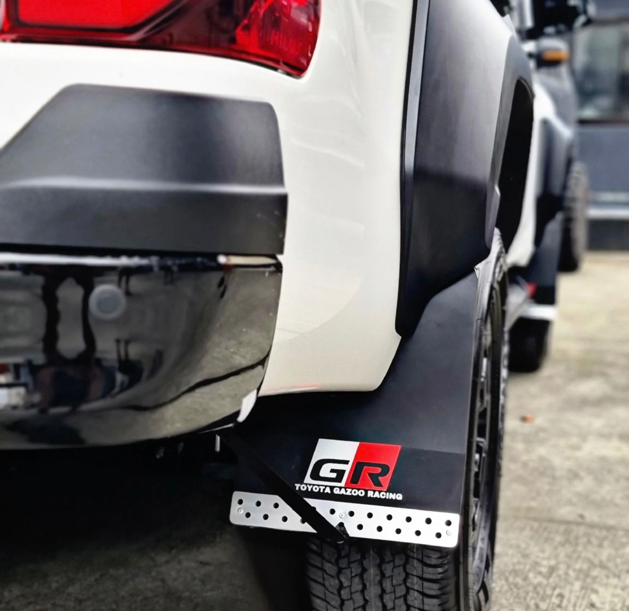 Hilux/Fortuner GR Mudflaps