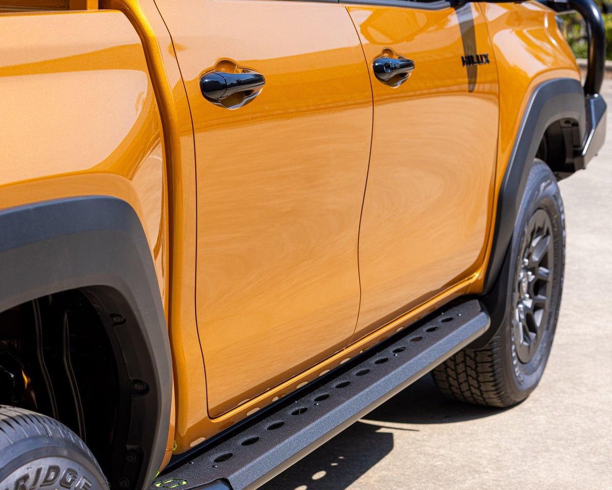Premium Side Steps – Toyota Hilux Travo 2026+