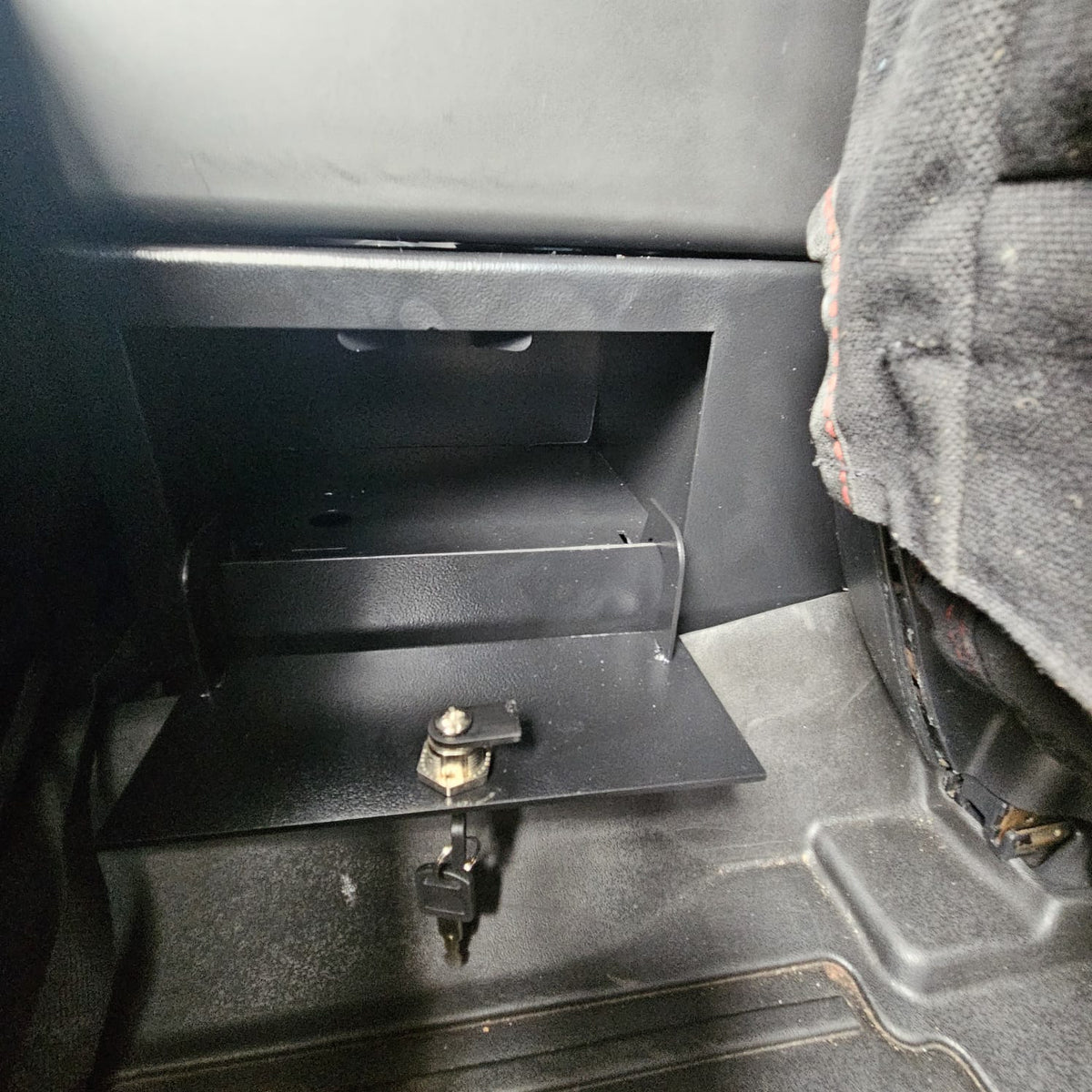 Hilux/Fortuner GD6 10L Console Fridge Bracket with Lock Safe