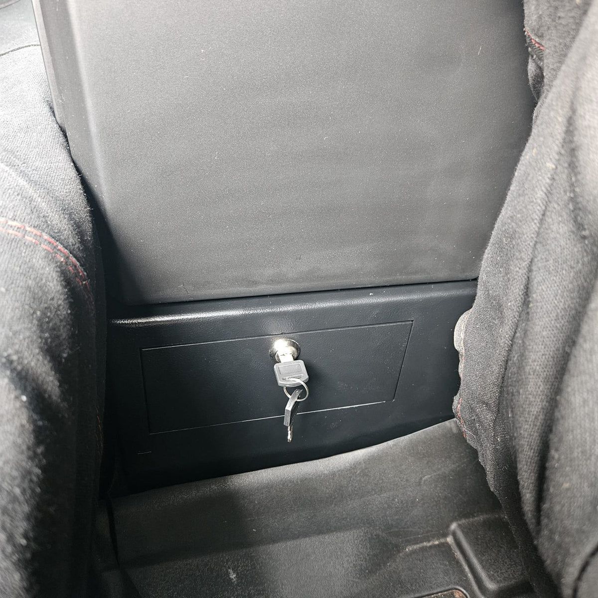 Hilux/Fortuner GD6 10L Console Fridge Bracket with Lock Safe