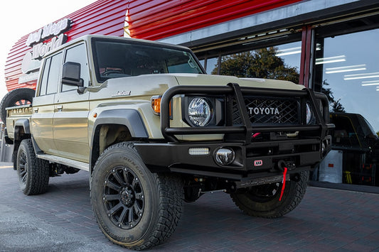 ARB Deluxe Bull Bar – Toyota Land Cruiser 70 Series