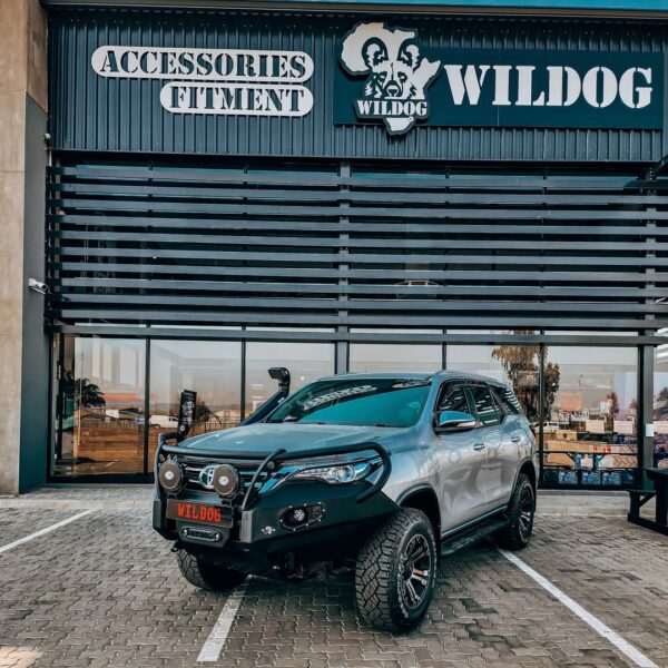 Fortuner (2016+) Hunter Front, Spotlight Brackets, Black - Toyota Fortuner 2016+