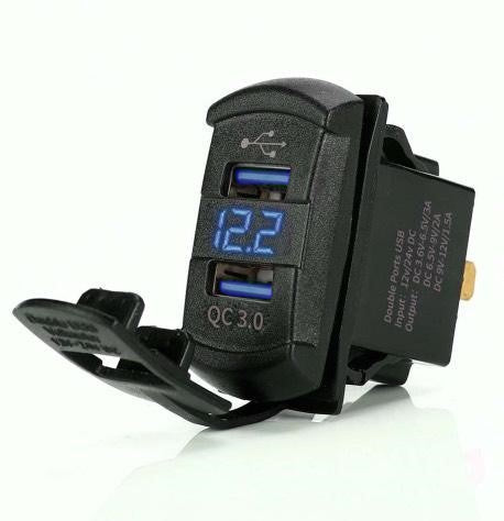 Toyota Dual Voltmeter 32x20mm - Blue / Red LED (Optional)