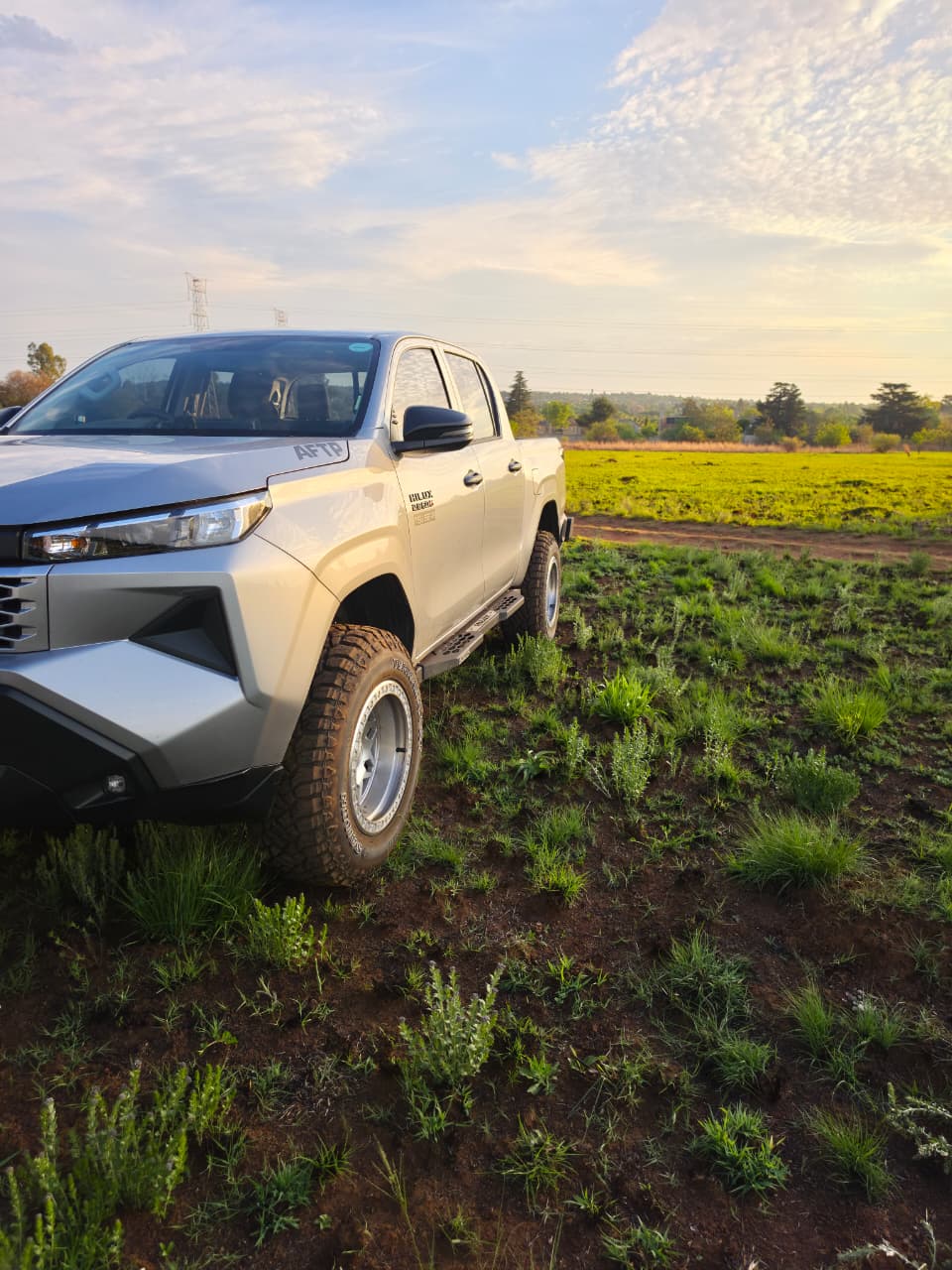 TSU Gear Toyota Hilux Travo 2026+ Rock Sliders - view 2