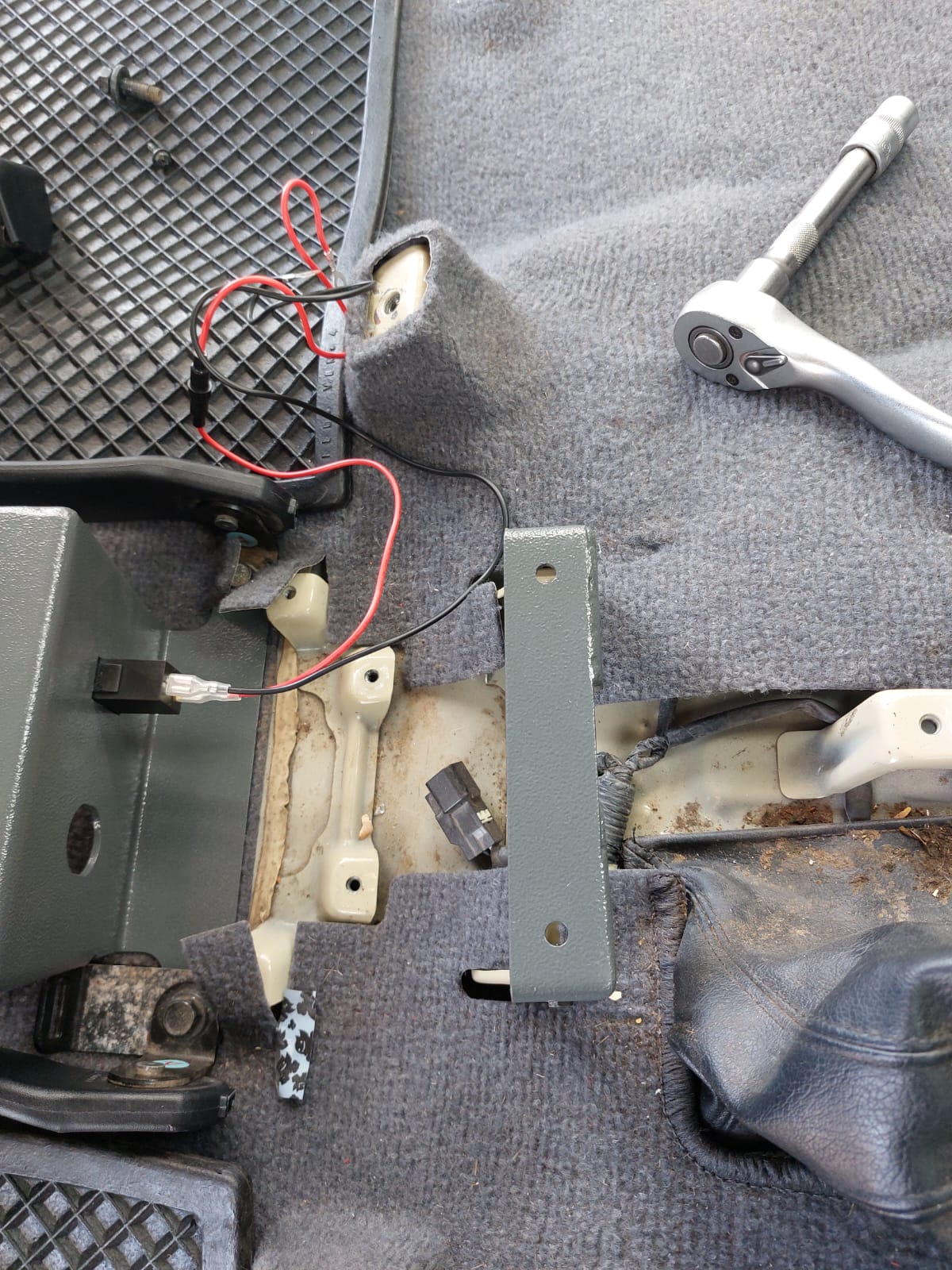 Land Cruiser 79 Double Cab 8L Console Fridge Bracket