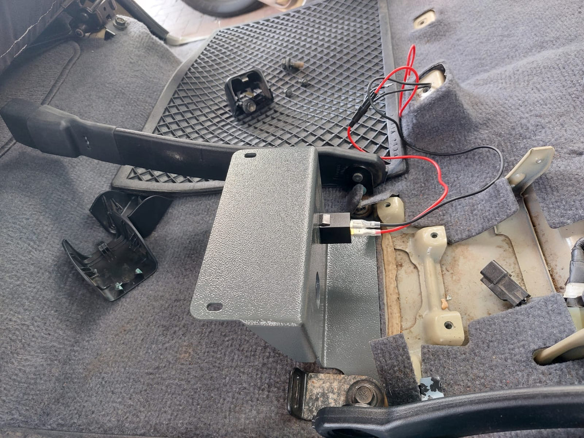 Land Cruiser 79 Double Cab 8L Console Fridge Bracket