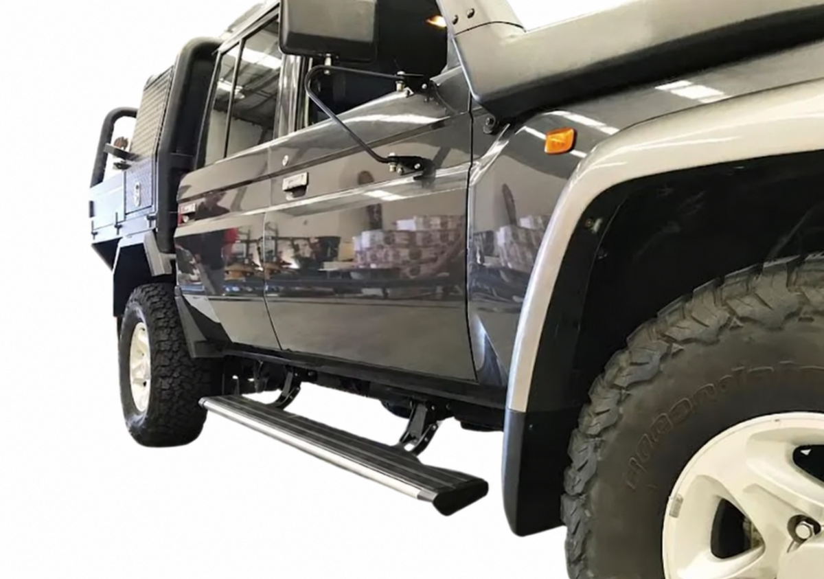 Toyota Land Cruiser 79 Series Electric Side Steps – Double Cab