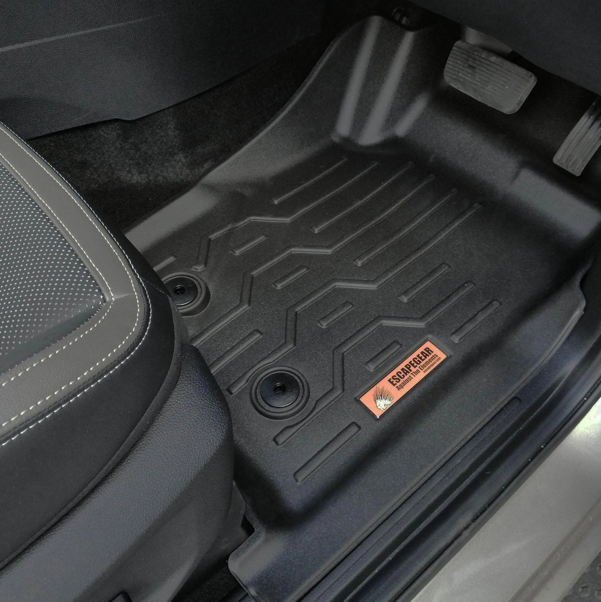 Toyota Fortuner Moulded Floor Mats - Toyota Prado 150 Moulded Floor Mats Set