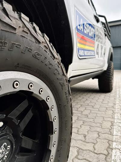 Toyota Hilux Revo Electric Side Steps – 2015–2019
